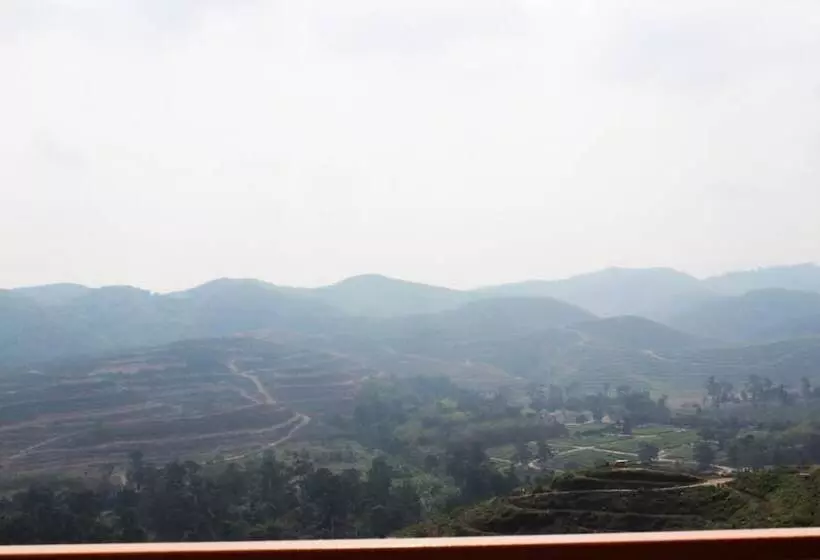 ホテル Karak Orchard Resorts