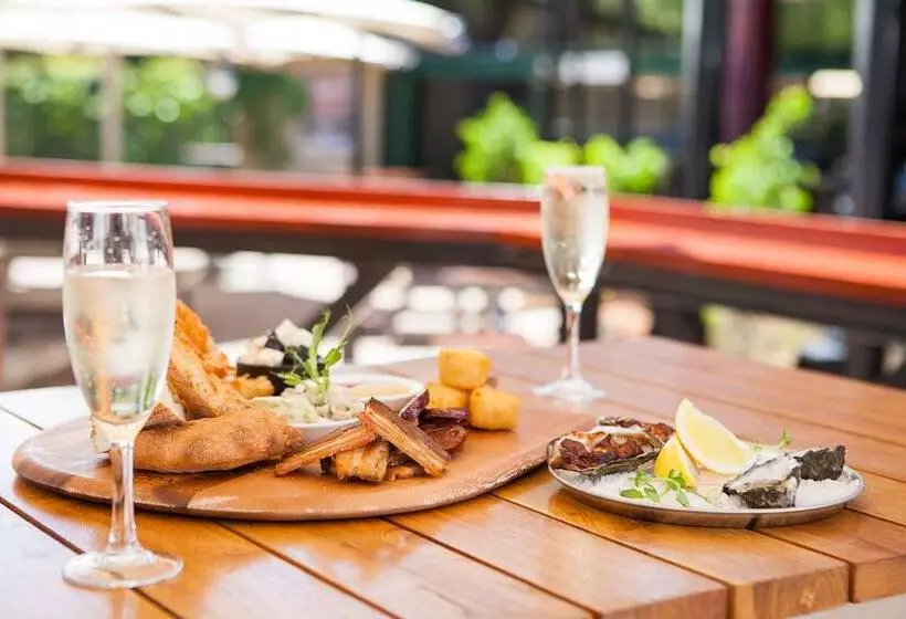 Hotel Nightcap At Excelsior