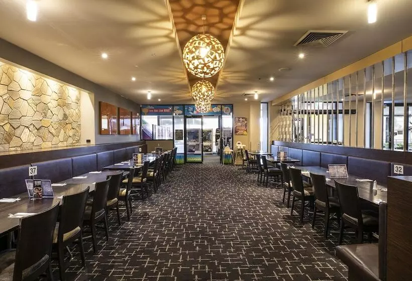 Hotel Nightcap At Excelsior