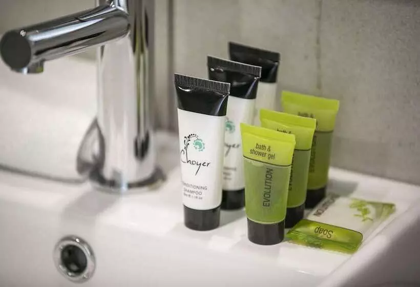 Hotel Nightcap At Excelsior