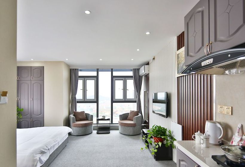 Qingdao Baiyun Apartment