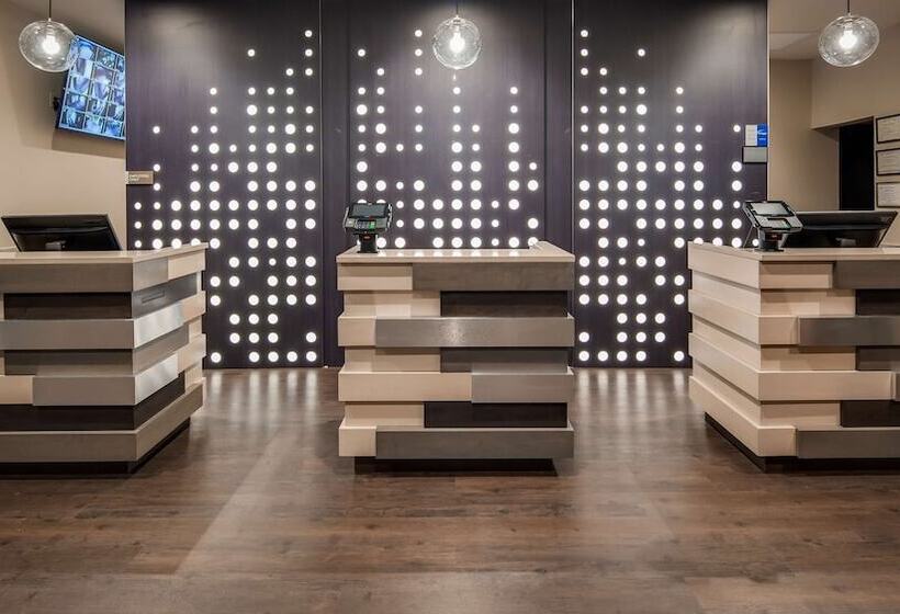 فندق Best Western  Plus Executive Residency Rigby S Water World