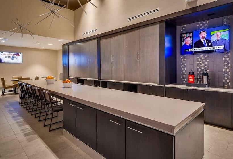 فندق Best Western  Plus Executive Residency Rigby S Water World