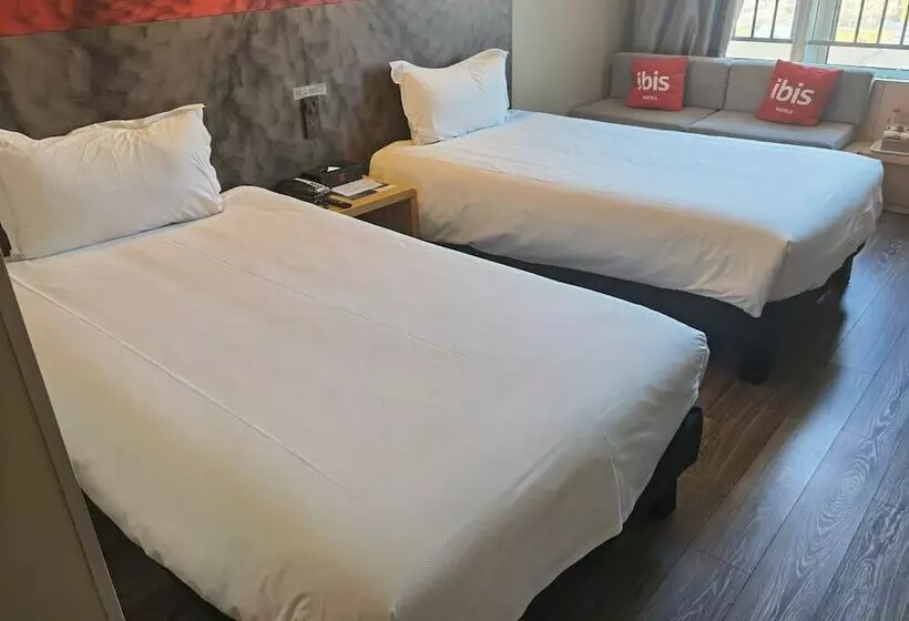 ホテル Ibis Nanjing Jiangbei Hongyang New  Area  Red Sun Plaza  Hot