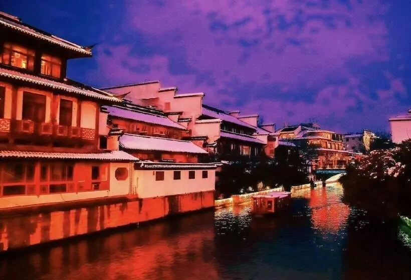 ホテル Ibis Nanjing Jiangbei Hongyang New  Area  Red Sun Plaza  Hot
