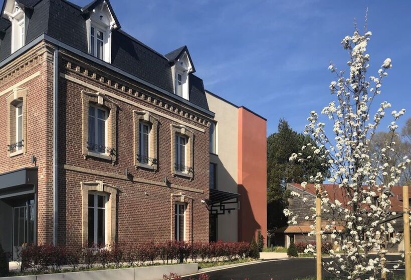 Mayrena Hotel Restaurant