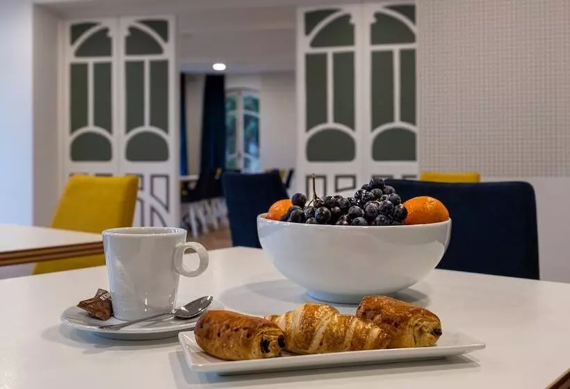 Mayrena Hotel Restaurant