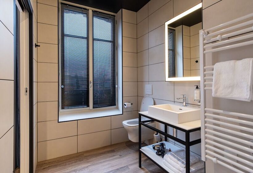 Mayrena Hotel Restaurant