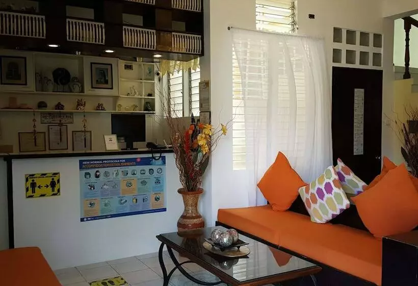 هتل Citadel Alona Inn