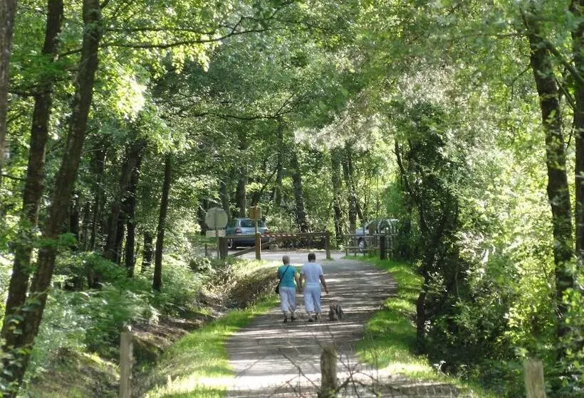 Hotelli Huttopia Lac De Sillé