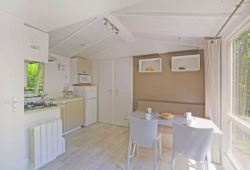 Hotelli Huttopia Lac De Sillé