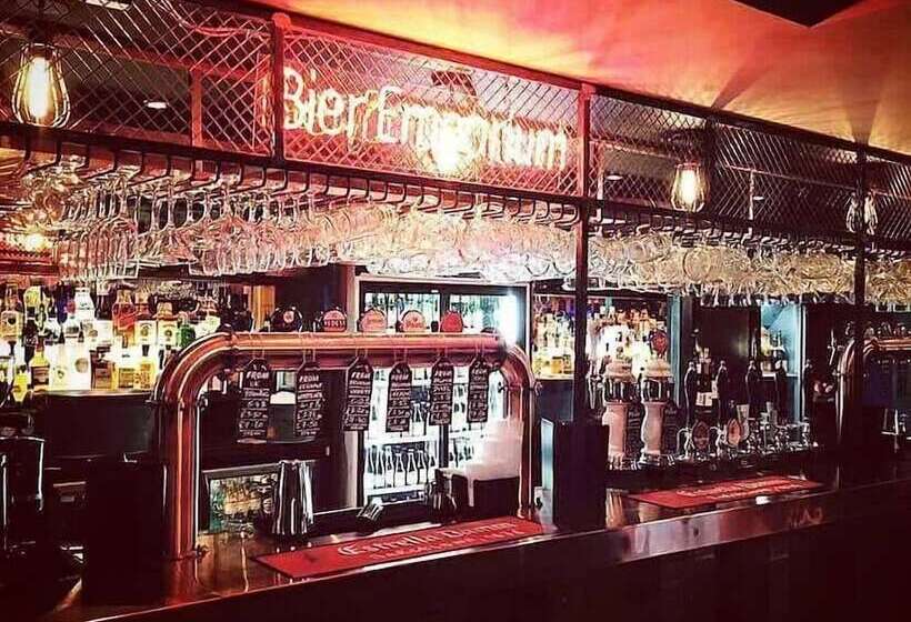 Отель Lodge At Tap Haus