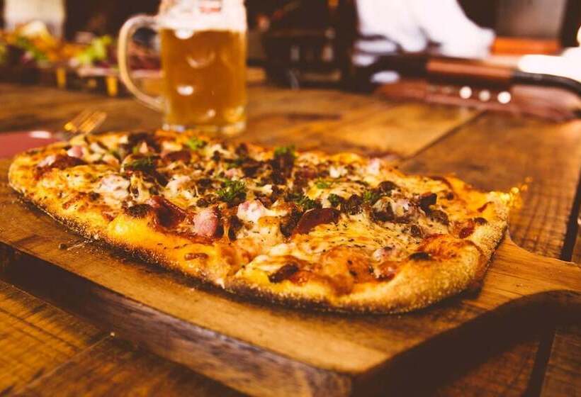 Отель Lodge At Tap Haus