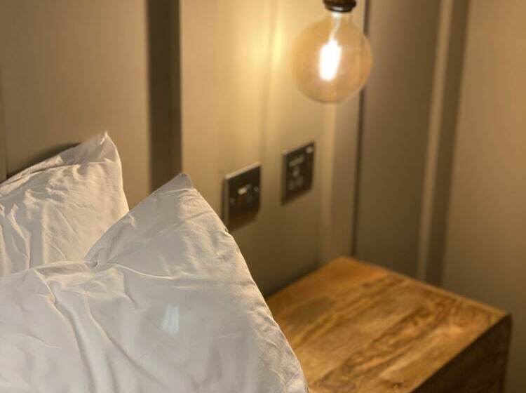 Отель Lodge At Tap Haus