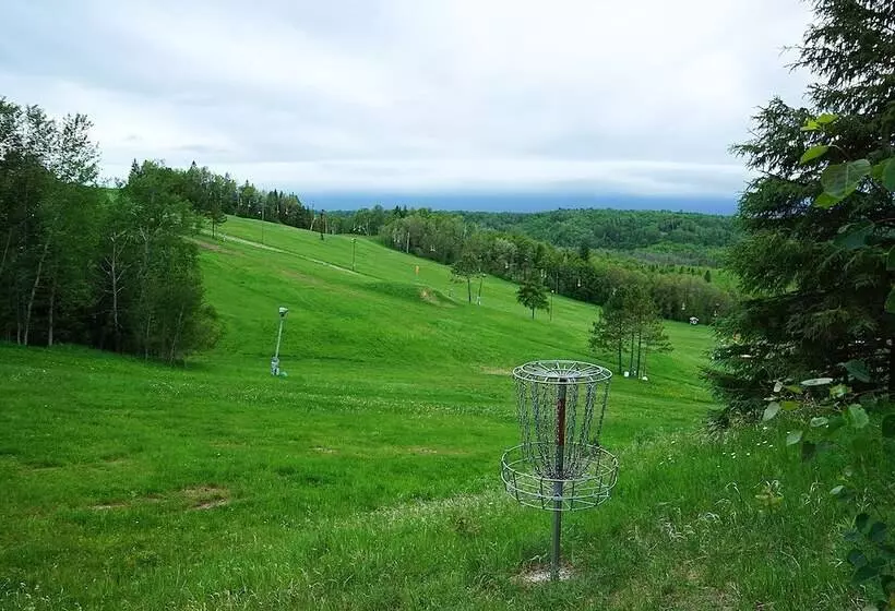 Mont Du Lac Resort