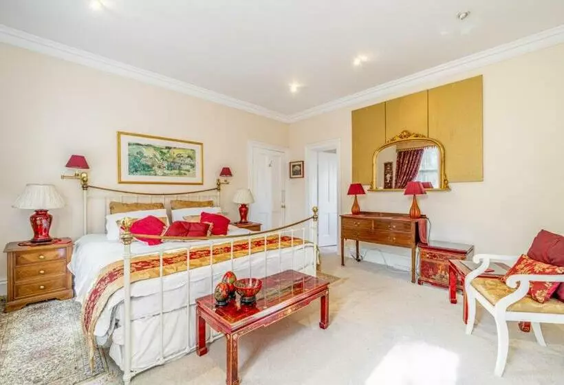 Majatalo Garfits Lodge