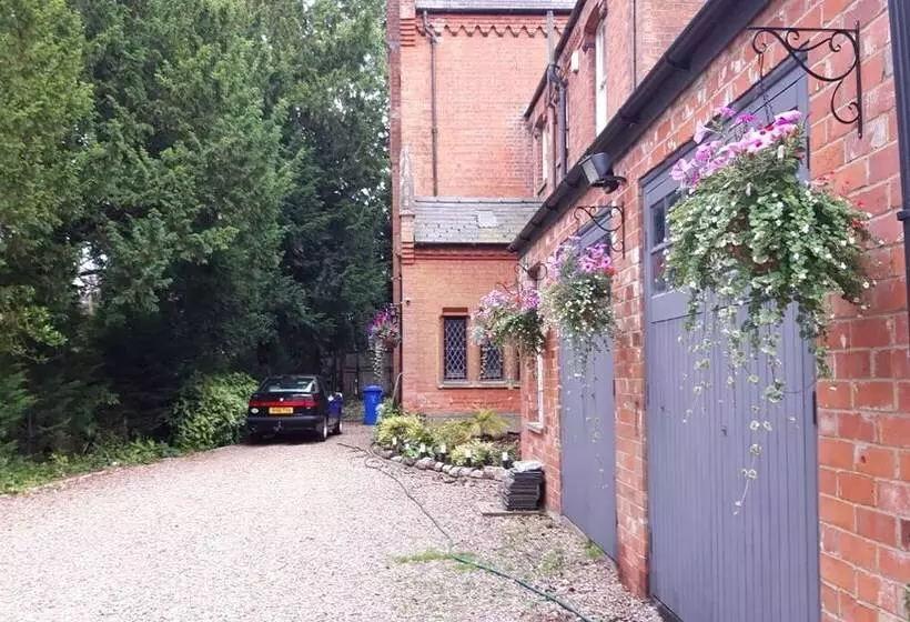 Majatalo Garfits Lodge