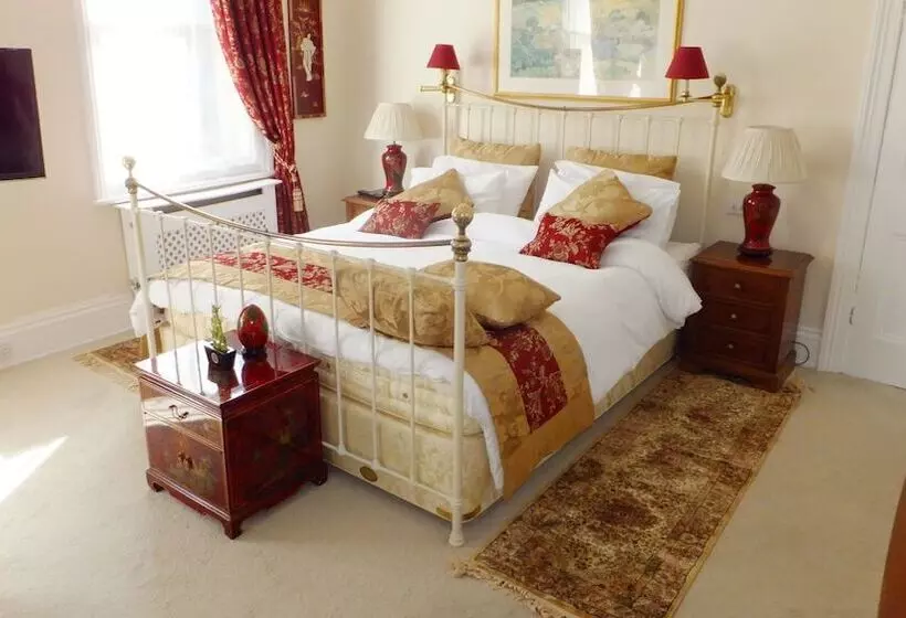 Majatalo Garfits Lodge