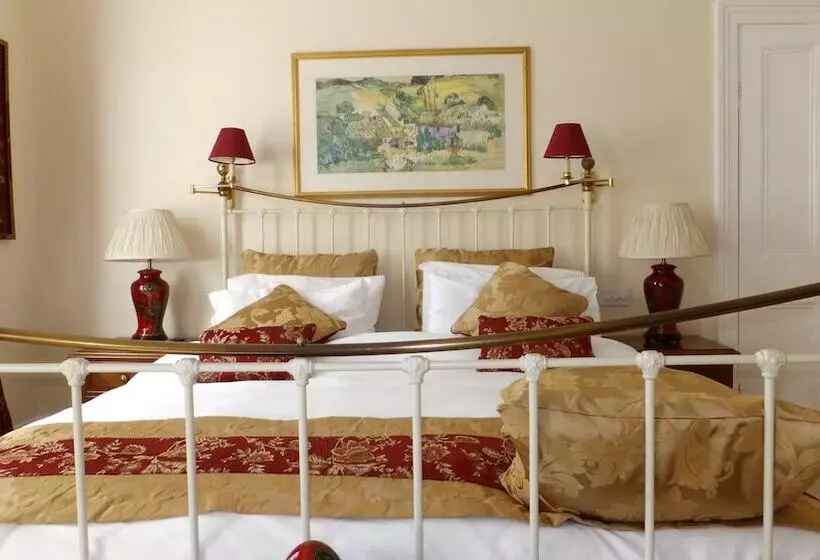 Majatalo Garfits Lodge