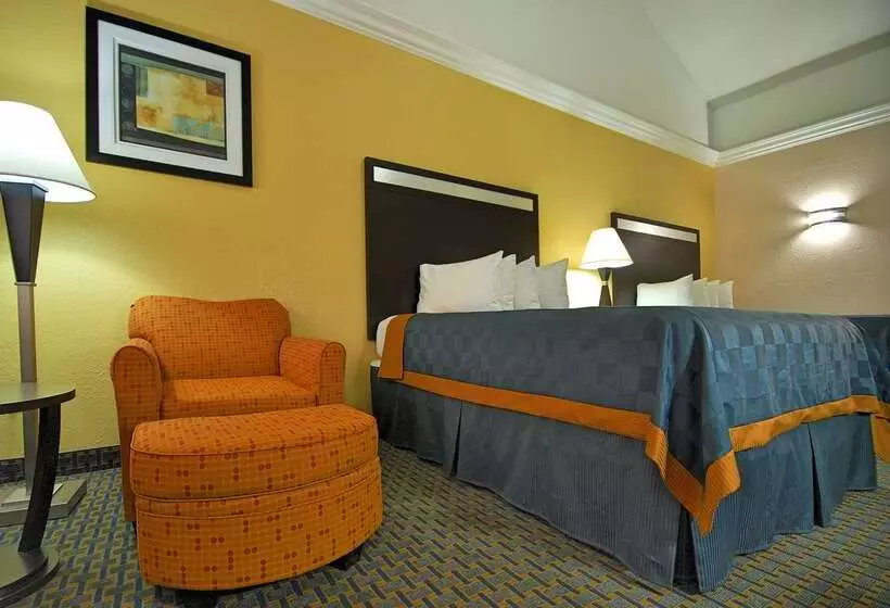 Отель Americas Best Value Inn Sinton
