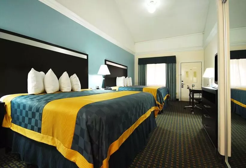 Отель Americas Best Value Inn Sinton