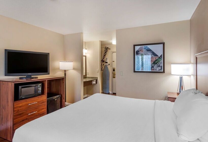 هتل Best Western Plus John Jay Inn & Suites