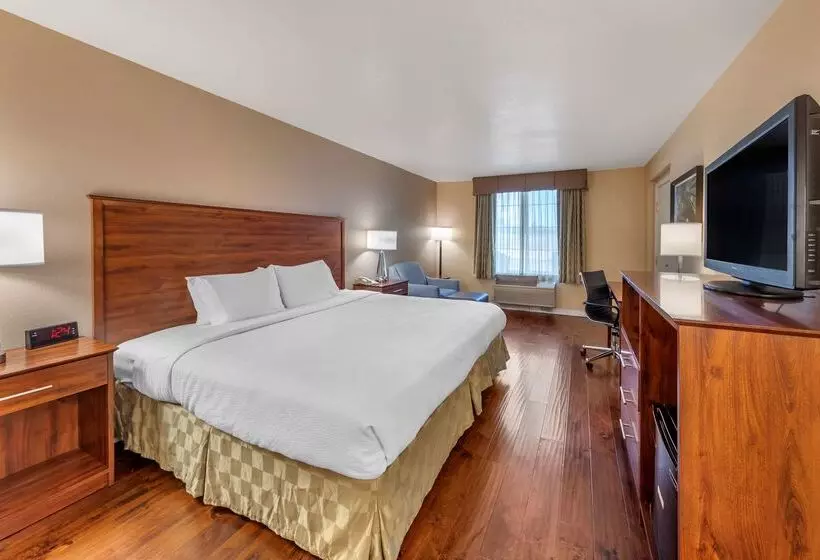 ホテル Best Western Plus John Jay Inn & Suites