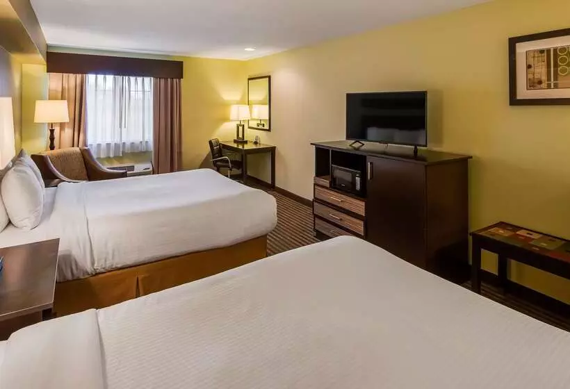 בית מלון כפרי Best Western Rama Inn