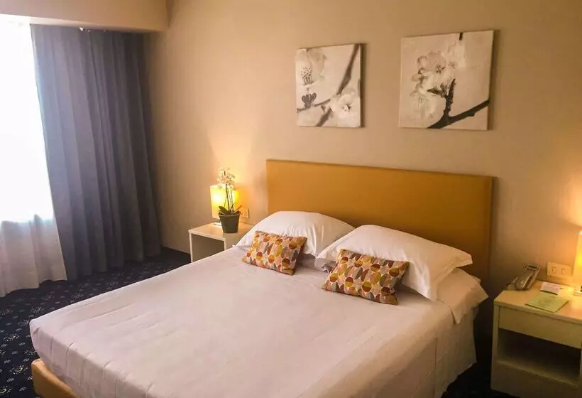 酒店 Blaise & Francis