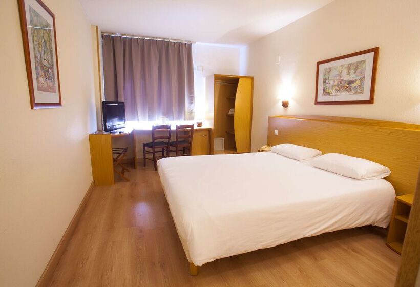 هتل Travelodge Alicante Puerto