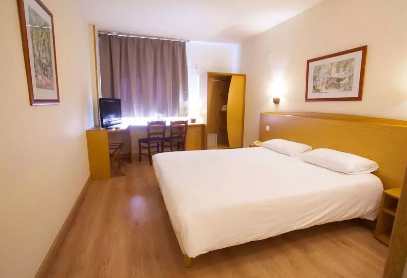 호텔 Travelodge Alicante Puerto