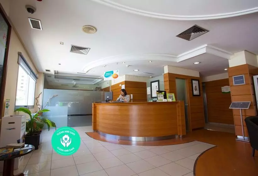 호텔 Travelodge Alicante Puerto