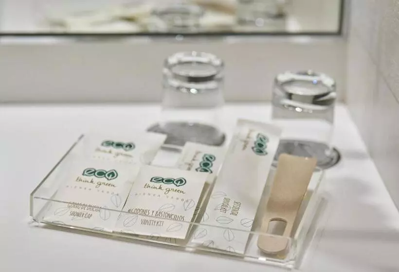 호텔 Catalonia Barcelona Beach