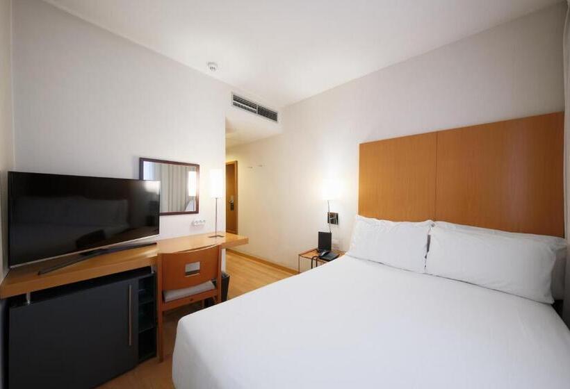 هتل Catalonia Barcelona Beach