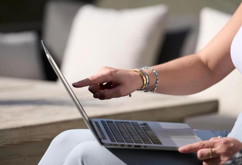 هتل Catalonia Barcelona Beach