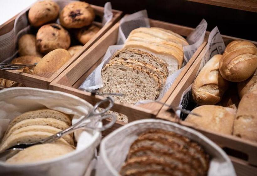 هتل Catalonia Barcelona Beach