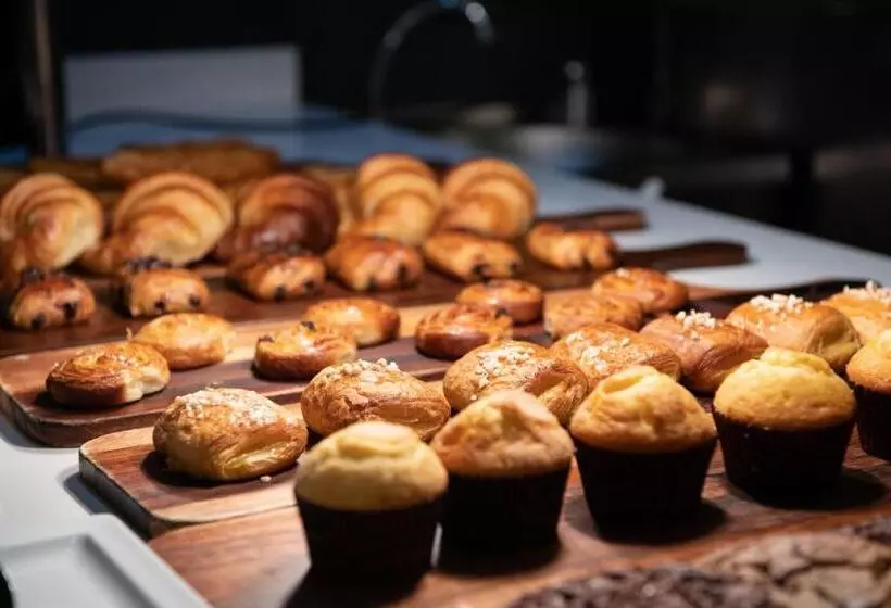 호텔 Catalonia Barcelona Beach