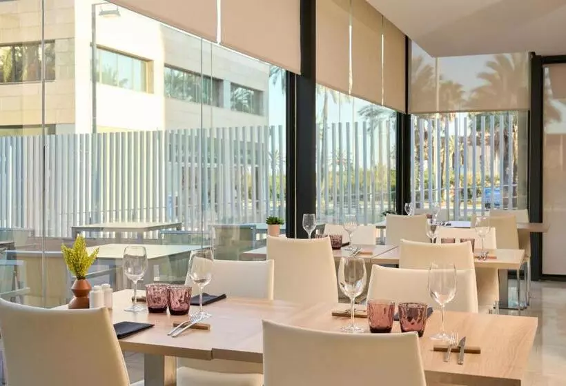 호텔 Catalonia Barcelona Beach