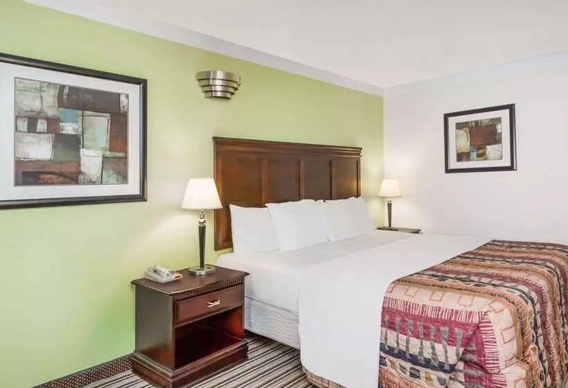 בית מלון כפרי Days Inn By Wyndham Oneonta Al