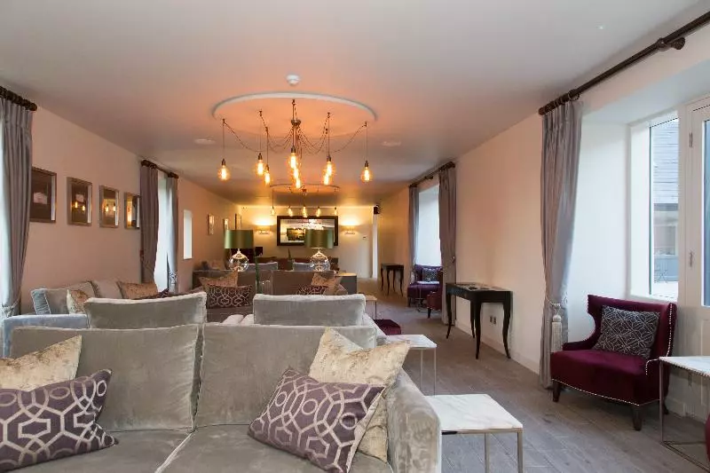 Dunalastair Hotel Suites