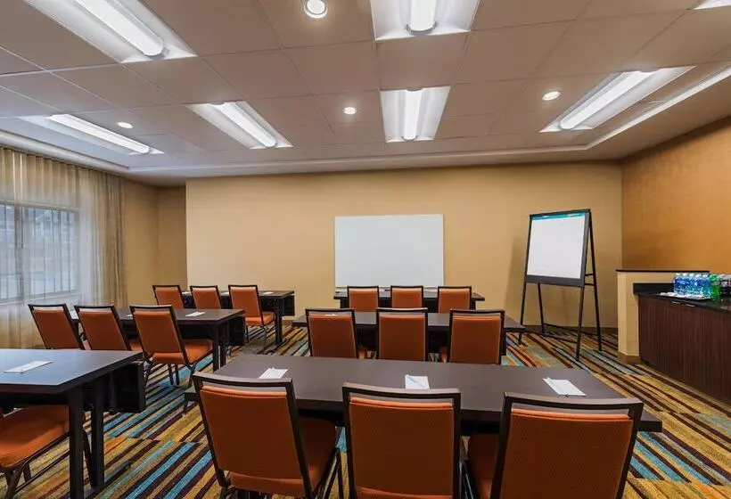 Отель Fairfield By Marriott Inn & Suites Uncasville Mohegan Sun Area