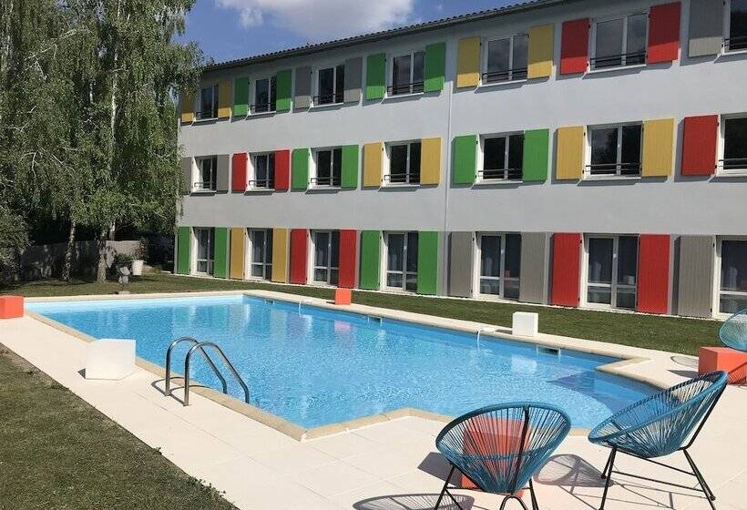 فندق Full Colors