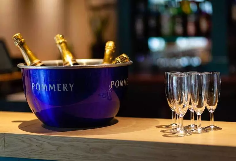 ホテル Full Colors