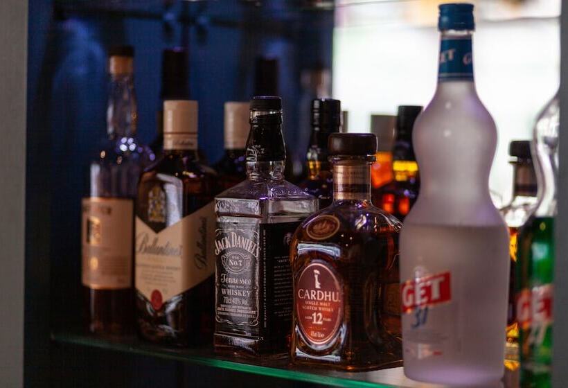 فندق Full Colors