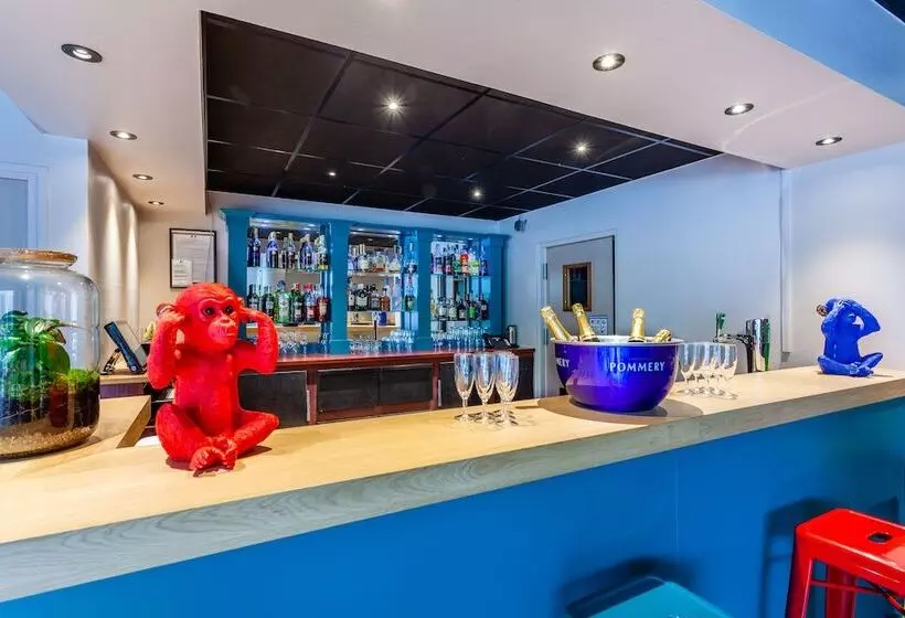 ホテル Full Colors