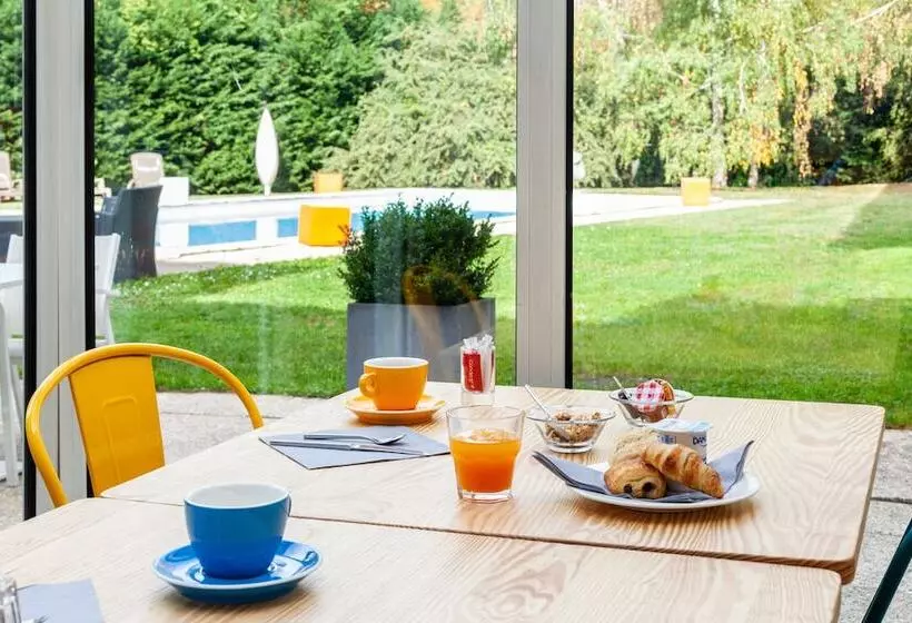 ホテル Full Colors