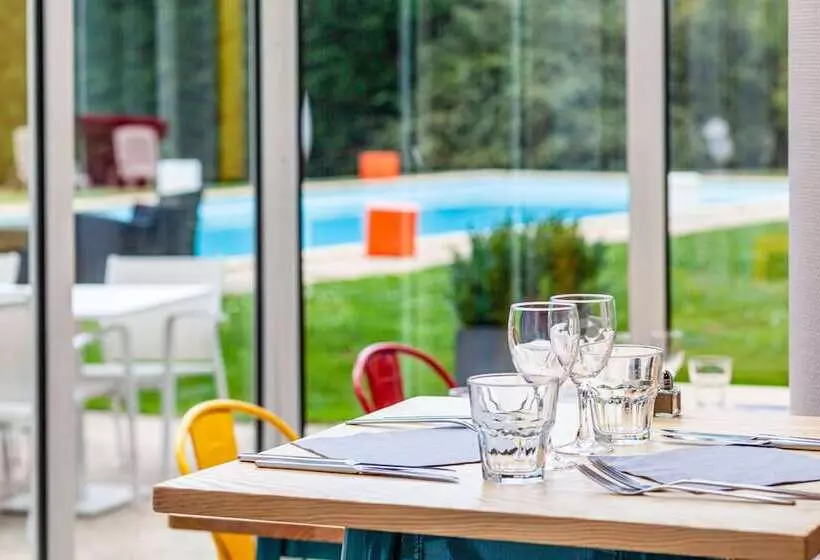 ホテル Full Colors