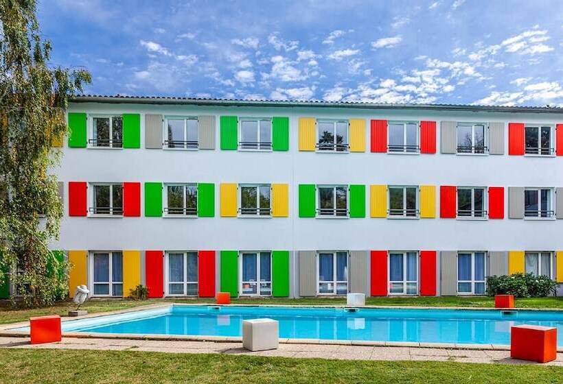 فندق Full Colors