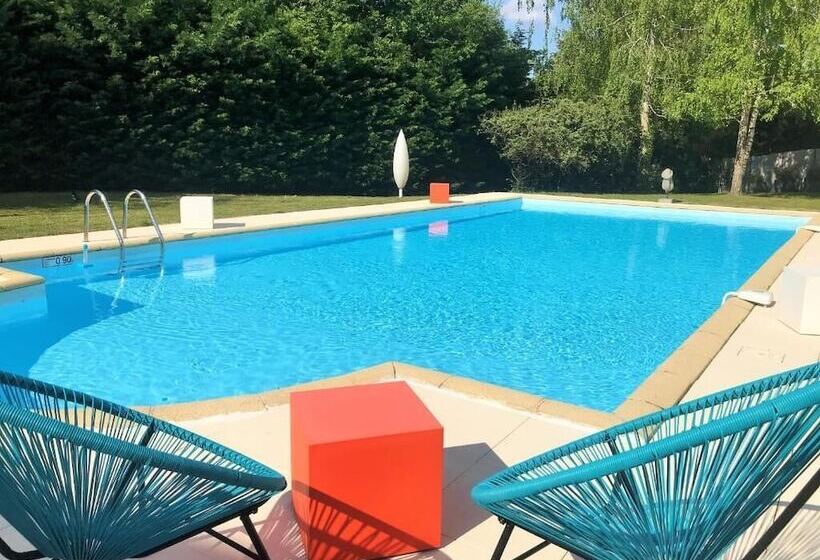 فندق Full Colors