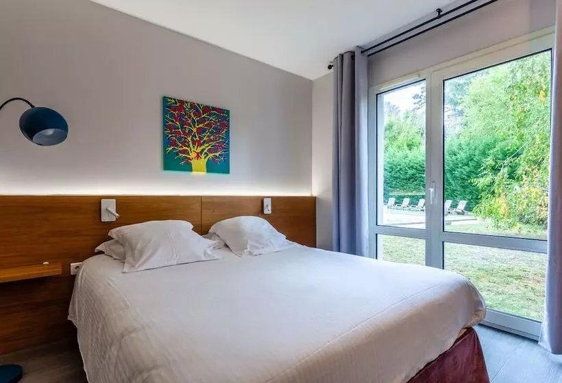 ホテル Full Colors